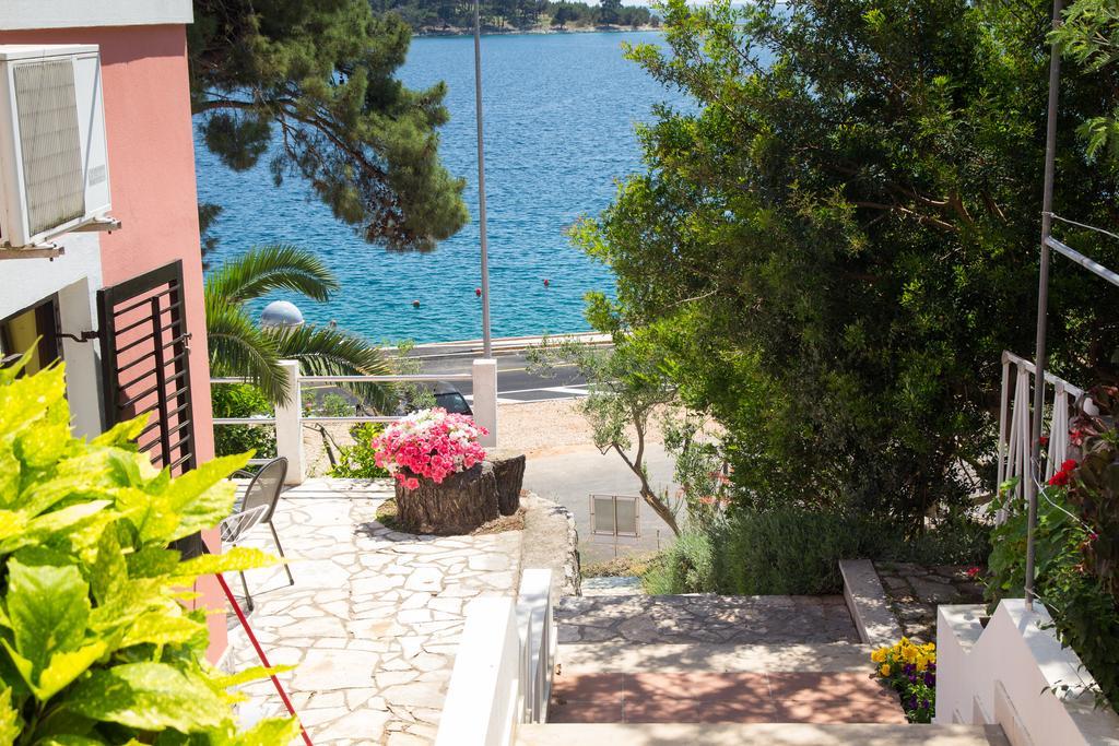 Apartments Villa Julija Mali Lošinj Quarto foto