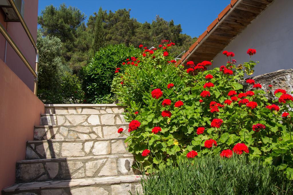 Apartments Villa Julija Mali Lošinj Quarto foto